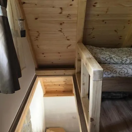 Planinska Kuca Andjela 1 Mitrovac