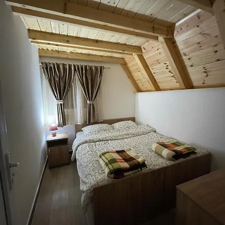 Planinska Kuca Andjela 1 * Mitrovac